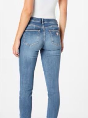 Guess Skinny Jeans in Faded Blue Denim